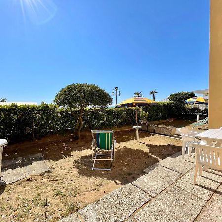 Villa Fronte Mare-Carraro Immobiliare Jesolo - Family Apartments Buitenkant foto
