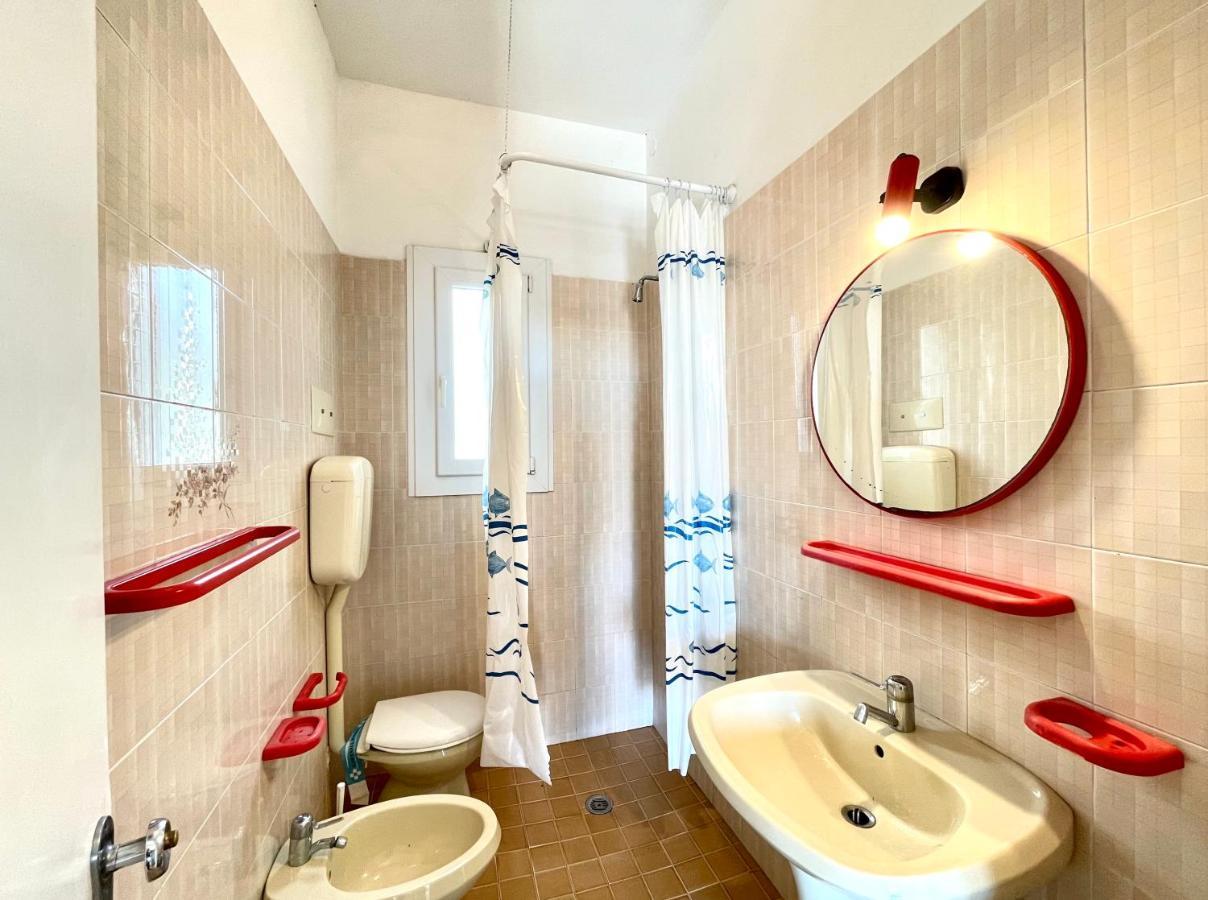 Villa Fronte Mare-Carraro Immobiliare Jesolo - Family Apartments Buitenkant foto