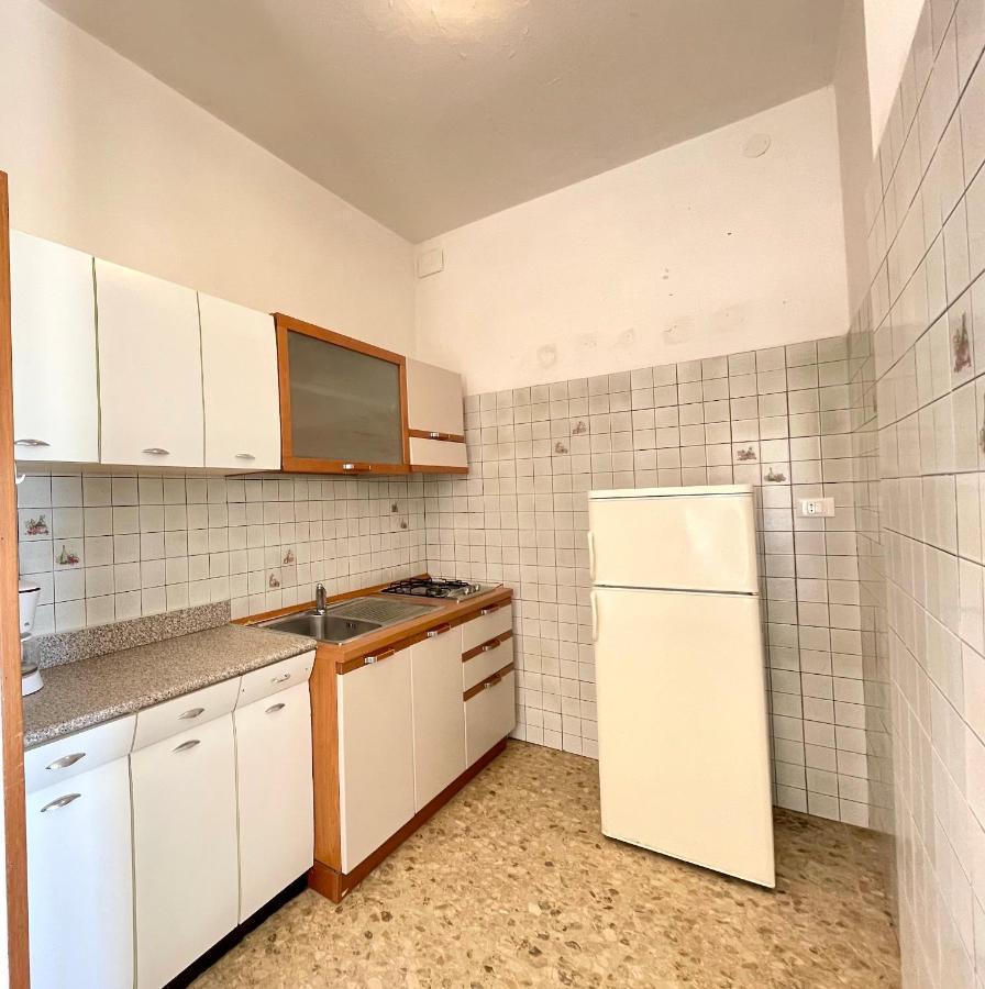 Villa Fronte Mare-Carraro Immobiliare Jesolo - Family Apartments Buitenkant foto