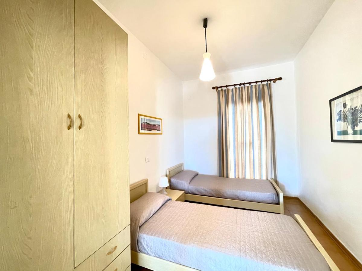 Villa Fronte Mare-Carraro Immobiliare Jesolo - Family Apartments Buitenkant foto