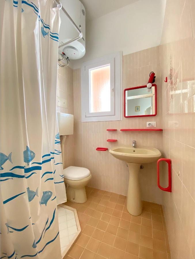 Villa Fronte Mare-Carraro Immobiliare Jesolo - Family Apartments Buitenkant foto